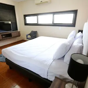 https://hotelito-la-meme.quintano-roohotels.com